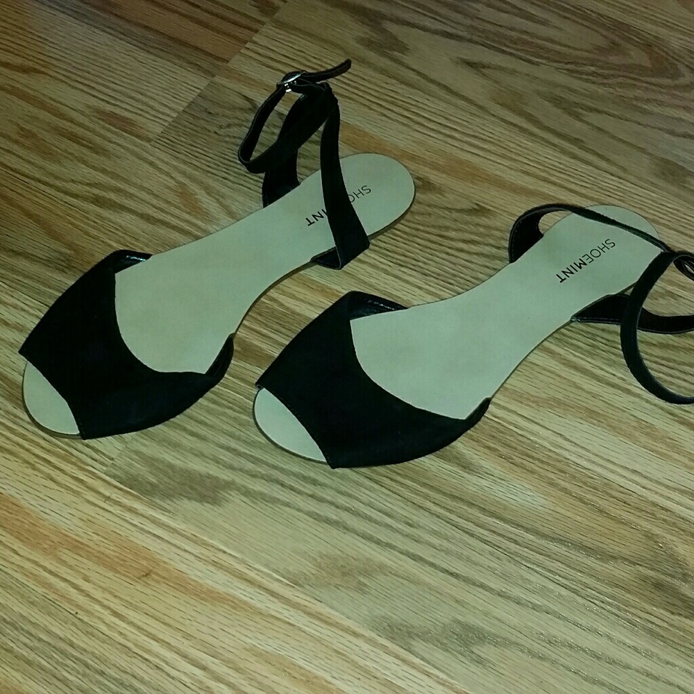 Shoemint Black Sandals